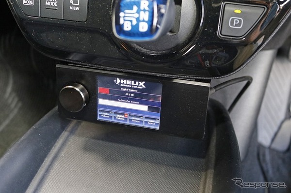 ダイレクターはセンタークラスター下部のこの位置にインストール。シンプルだが実用性を重んじた取り付けとなった。