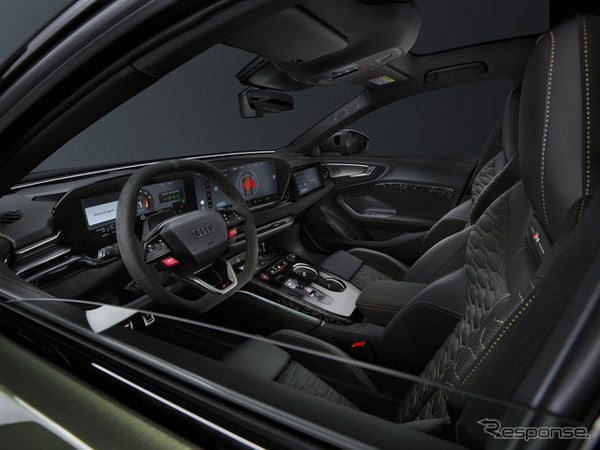 アウディRS 5 セダン新型