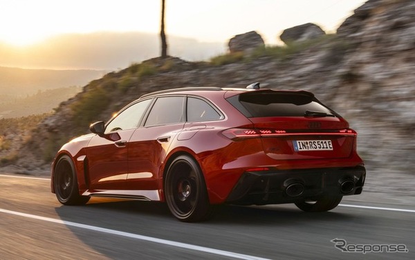 アウディRS 5 アバント新型