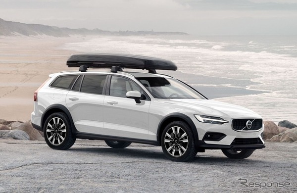ボルボ V60クロスカントリー ウルトラ B5 AWD クラシックエディション