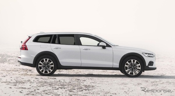 ボルボ V60クロスカントリー ウルトラ B5 AWD クラシックエディション