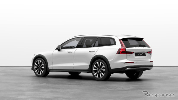 ボルボ V60クロスカントリー ウルトラ B5 AWD クラシックエディション