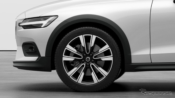 ボルボ V60クロスカントリー ウルトラ B5 AWD クラシックエディション