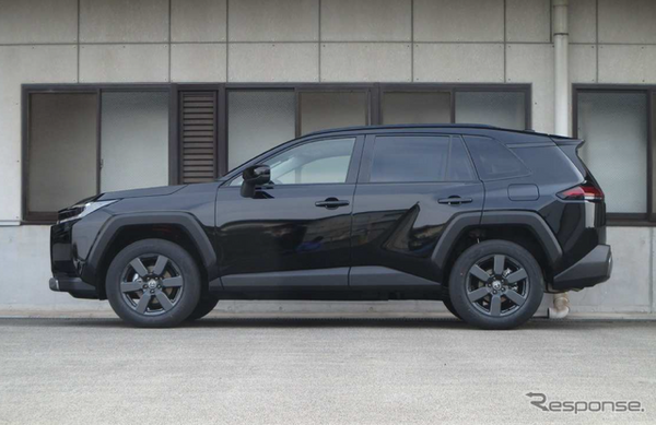 タナベ デバイドUP210　RAV4装着例（フロント：25mmアップ / リア：25mmアップ）