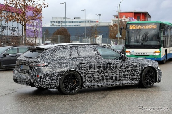 BMW M5ツーリング 新型のプロトタイプ