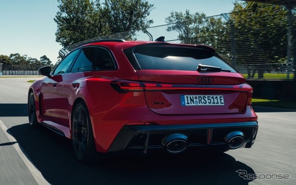 アウディRS 5 アバント新型