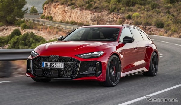 アウディRS 5 アバント新型