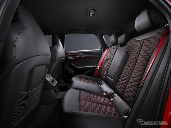アウディRS 5 アバント新型