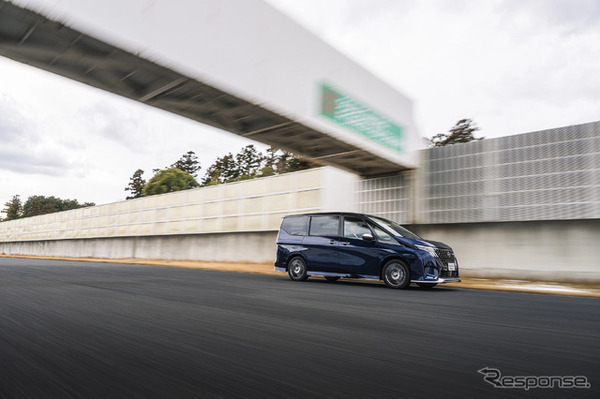 日産『セレナ AUTECH SPORTS SPEC』
