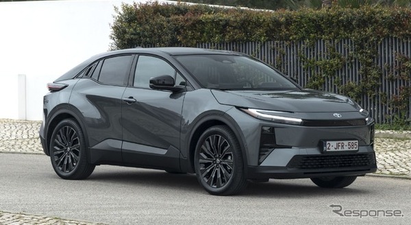 トヨタ『C-HR+』
