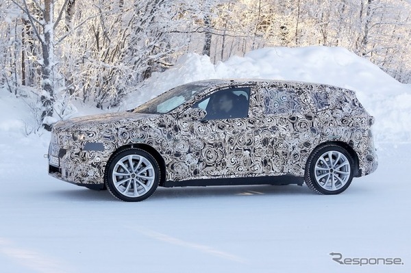 BMW iX1 次期型のプロトタイプ