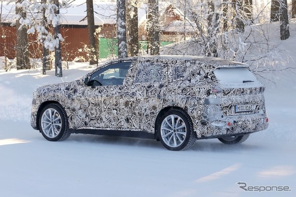 BMW iX1 次期型のプロトタイプ