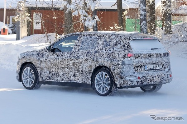 BMW iX1 次期型のプロトタイプ