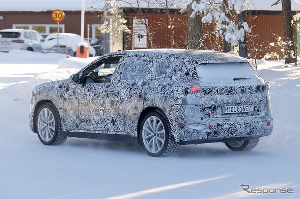 BMW iX1 次期型のプロトタイプ