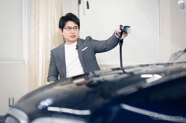 安東氏も流れ落ちていく水流への驚きと楽しさを実感していた