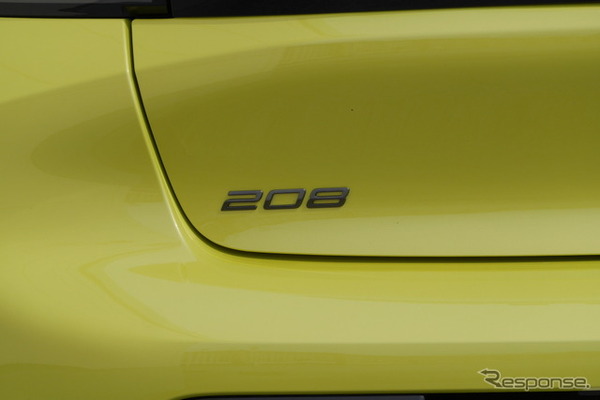 プジョー 208 GTハイブリッド