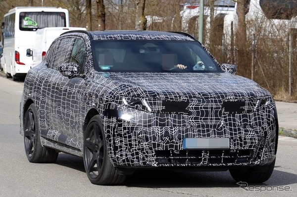 BMW iX5 M70 新型のプロトタイプ