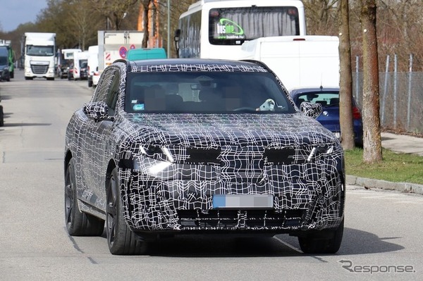BMW iX5 M70 新型のプロトタイプ