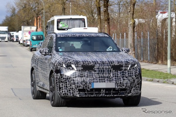 BMW iX5 M70 新型のプロトタイプ