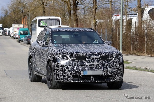 BMW iX5 M70 新型のプロトタイプ