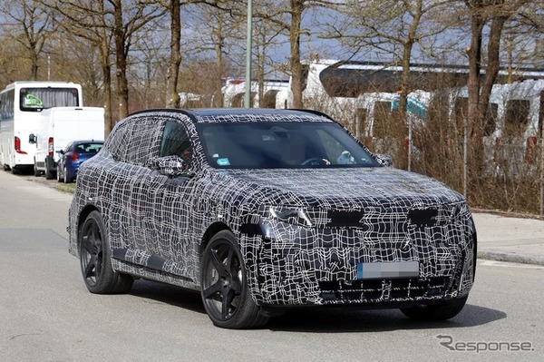 BMW iX5 M70 新型のプロトタイプ