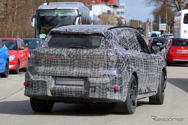 BMW iX5 M70 新型のプロトタイプ