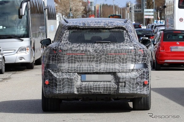 BMW iX5 M70 新型のプロトタイプ
