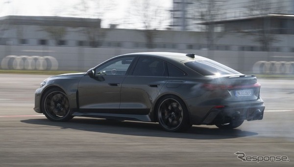 アウディ RS 5 新型