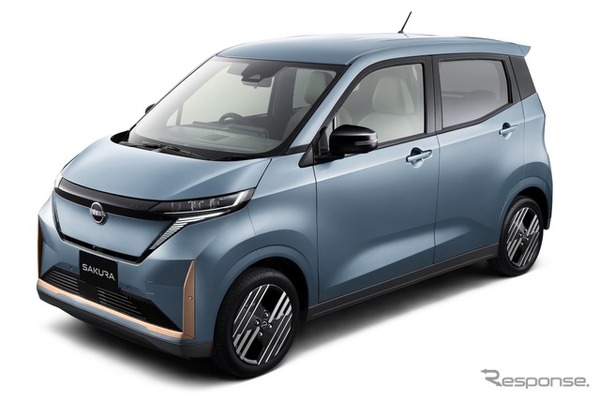 日産サクラ改良新型：Gグレード、ソルベブルー