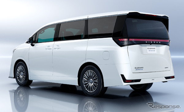 日産 エルグランド AUTECH LINE