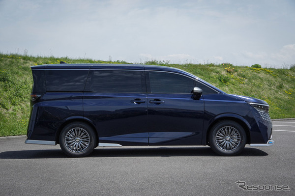 日産 エルグランド AUTECH
