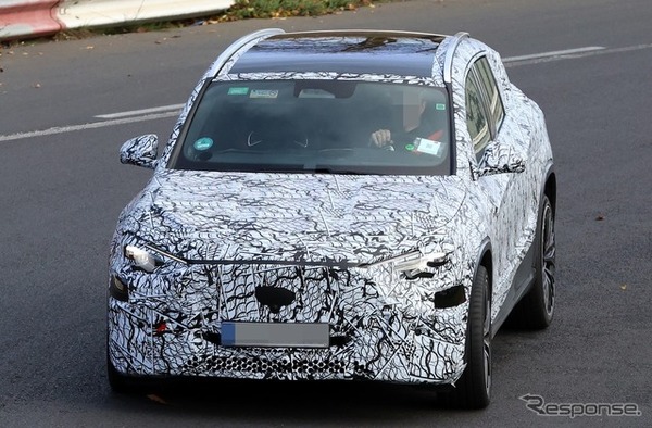 メルセデスAMG GLA 45S 次期型のプロトタイプ