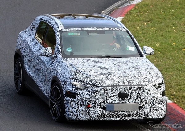 メルセデスAMG GLA 45S 次期型のプロトタイプ