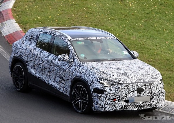メルセデスAMG GLA 45S 次期型のプロトタイプ