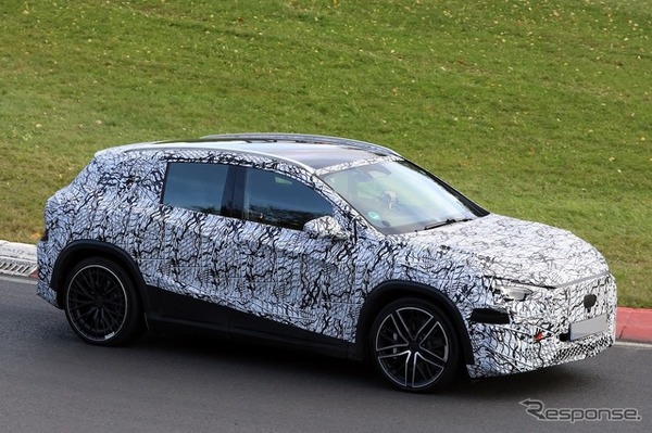 メルセデスAMG GLA 45S 次期型のプロトタイプ