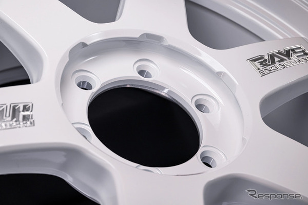 VOLK RACING TE37 Ultra LARGE P.C.D. 30th ANNIVERSARY MACHINING Ver.（ホワイト）