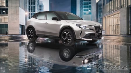 アルファロメオ『ジュニア イブリダ』の限定車「Avorio Classico（アヴォリオ クラシコ）」