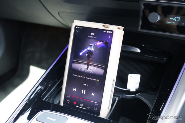 メルセデスベンツ GLA（オーナー：江口藍里さん）byカーオーディオクラブ