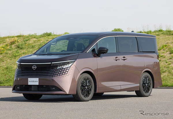 日産 エルグランド 新型（FUJI DAWN）