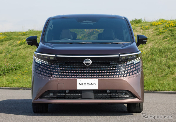 日産 エルグランド 新型（FUJI DAWN）