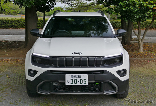 ジープ アベンジャー4xe Hybrid Upland