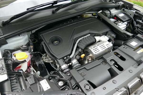 ジープ アベンジャー4xe Hybrid Upland
