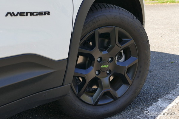 ジープ アベンジャー4xe Hybrid Upland