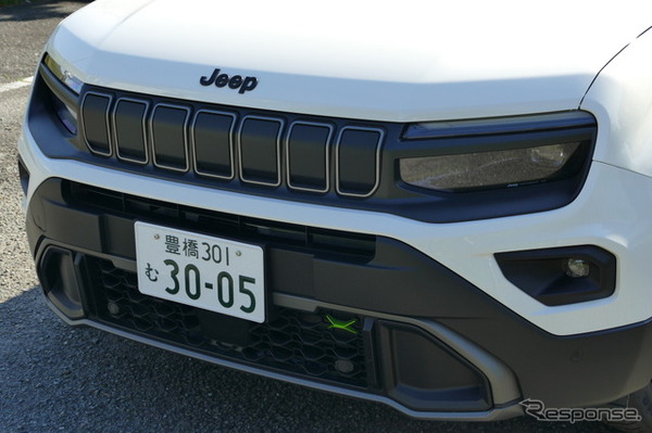 ジープ アベンジャー4xe Hybrid Upland