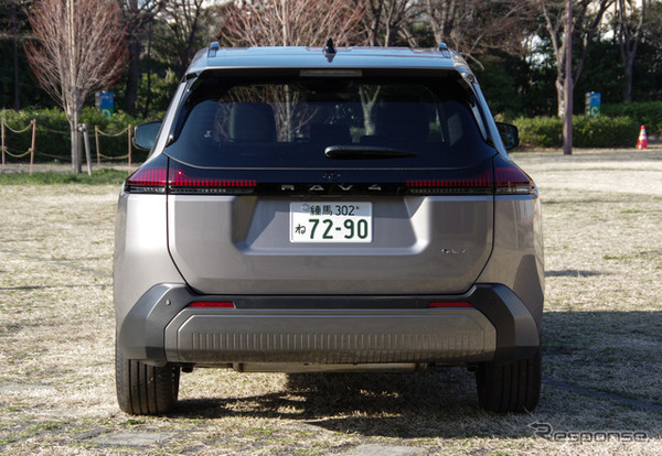 トヨタ RAV4 Z ハイブリッド