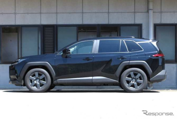サステックプロCR　RAV4装着例（最上部車高：フロント 16mmダウン / リア 13mmダウン）