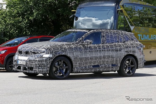 BMW iX5M 市販型のプロトタイプ