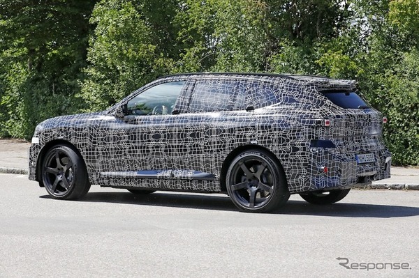 BMW iX5M 市販型のプロトタイプ