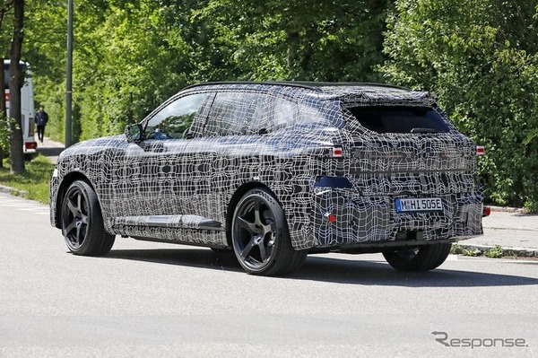 BMW iX5M 市販型のプロトタイプ