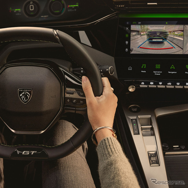 プジョー 408 GT HYBRID 改良新型